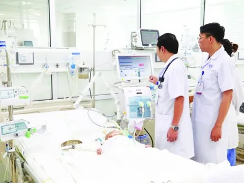 Phú Thọ: Cứu sống bé 3 tháng tuổi bị ngộ độc thuốc nam